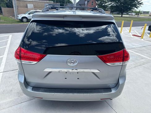 Used 2013 Toyota Sienna Limited w/ Premium Pkg AWD/4WD image 11
