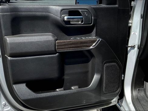 Used 2021 Chevrolet Silverado 1500 LT AWD/4WD image 19