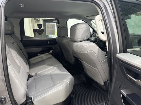 Used 2024 Toyota Tundra Limited AWD/4WD image 27
