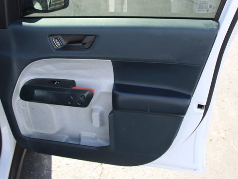 Used 2024 Ford Maverick XLT image 11