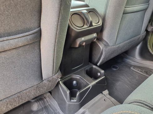 Used 2024 Jeep Gladiator Sport AWD/4WD image 23