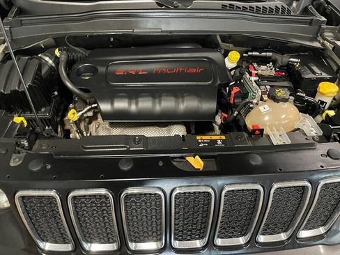 Used 2020 Jeep Renegade Sport w/ UConnect 7.0 Group AWD/4WD image 26