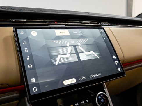 Used 2023 Land Rover Range Rover Autobiography image 72