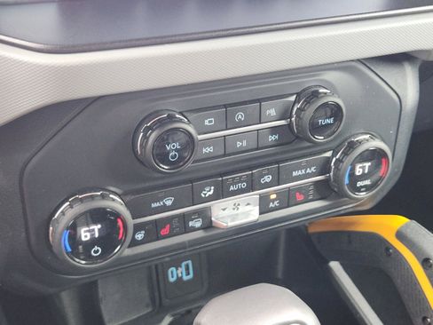 Used 2023 Ford Bronco Badlands AWD/4WD image 24