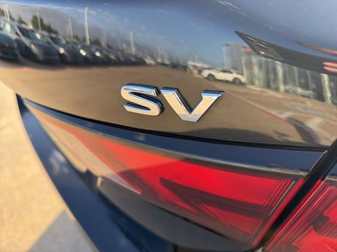 Used 2024 Nissan Sentra SV FWD image 11