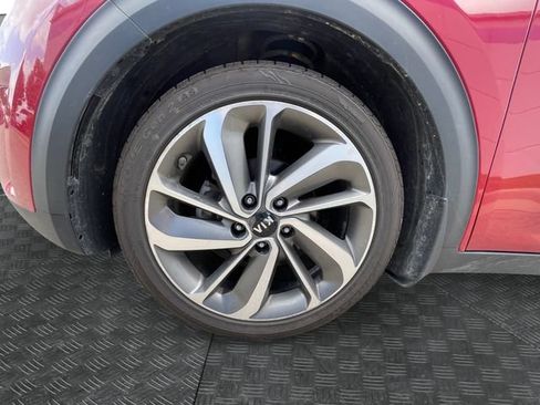 Used 2017 Kia Niro Touring FWD image 13