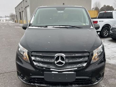 Used 2018 Mercedes-Benz Metris Passenger image 13