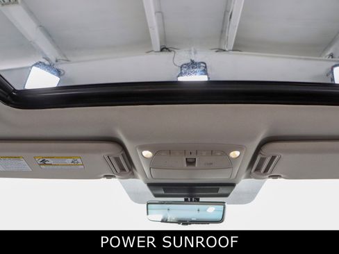 Used 2022 Nissan Armada Platinum image 22