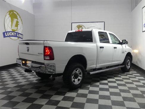 Used 2017 RAM 2500 Tradesman w/ Chrome Appearance Group AWD/4WD image 9