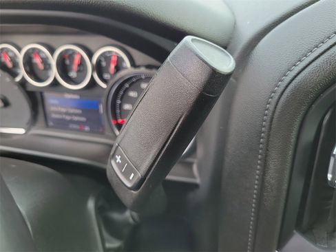 Used 2022 Chevrolet Silverado 1500 LT image 10