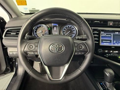 Used 2020 Toyota Camry SE w/ Convenience Package image 17