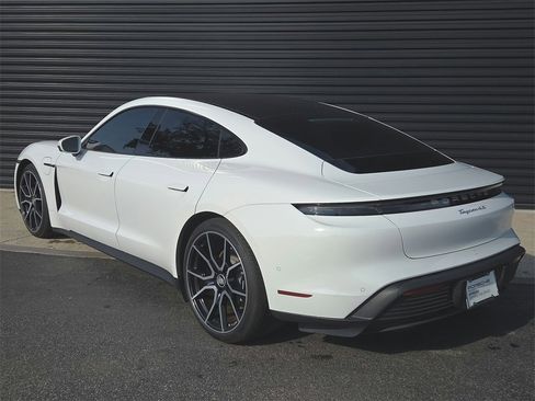 Certified 2024 Porsche Taycan 4S image 3