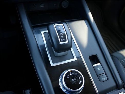 Used 2024 Mitsubishi Outlander SE image 24