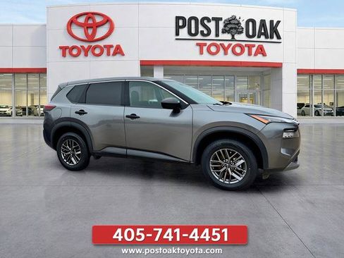 Used 2023 Nissan Rogue S AWD/4WD image 8