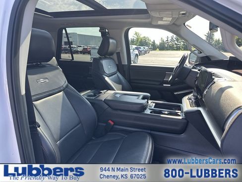 Used 2025 Ford Expedition Max Platinum AWD/4WD image 25