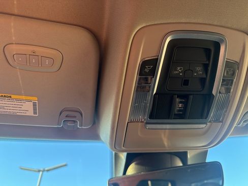 Certified 2022 RAM 1500 Laramie image 24