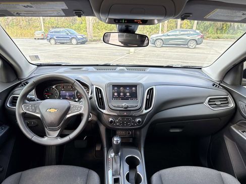 Used 2021 Chevrolet Equinox LT image 12