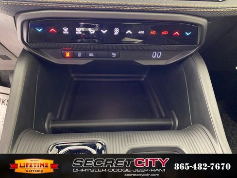 New 2026 Jeep Cherokee Limited AWD/4WD image 23