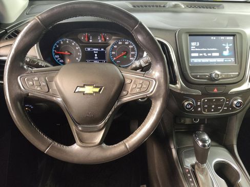Used 2018 Chevrolet Equinox LT image 22