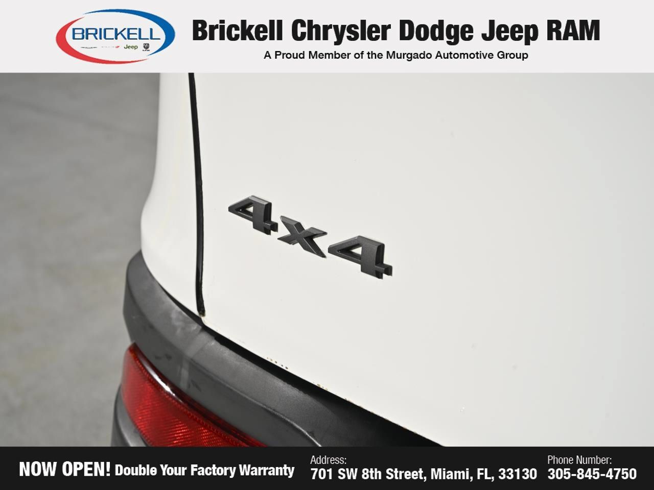 Used 2015 Jeep Cherokee Trailhawk w/ Comfort/Convenience Group AWD/4WD image 12