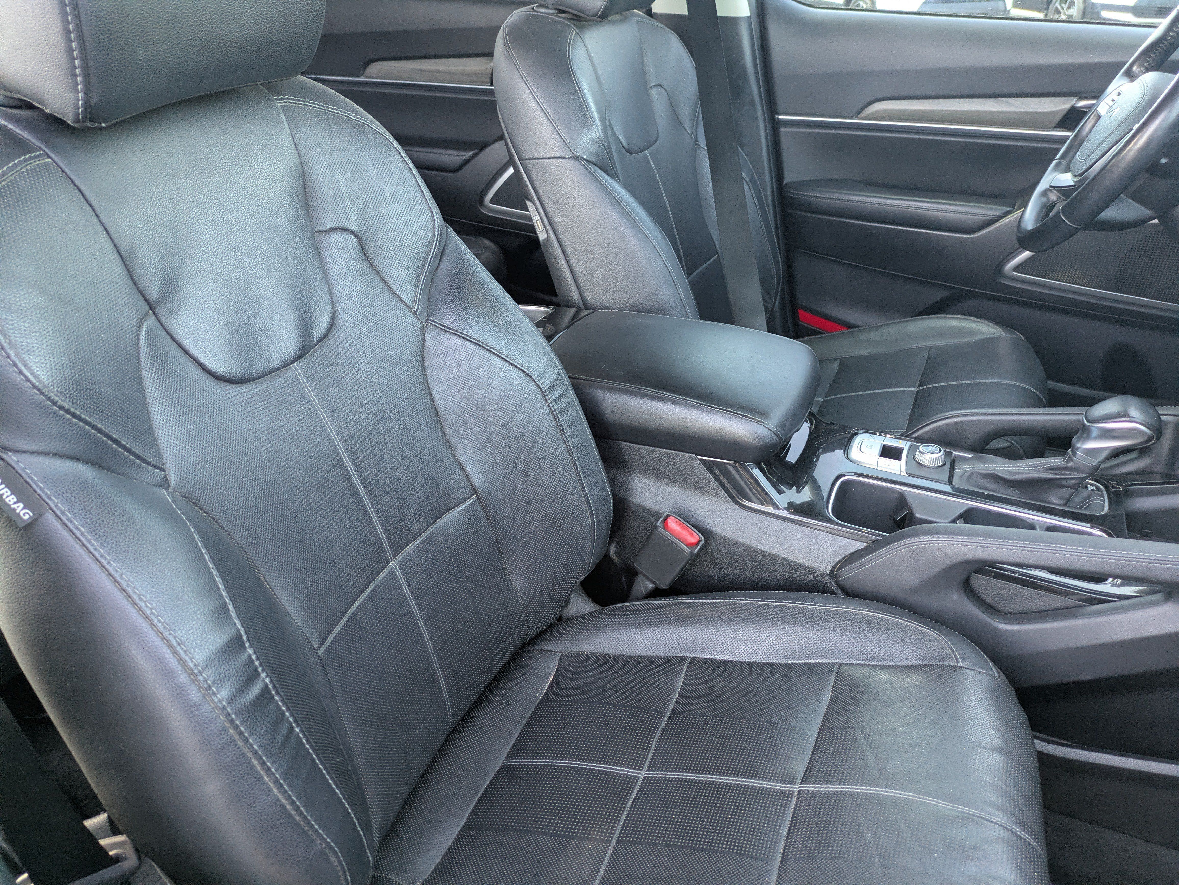 Used 2022 Kia Telluride EX w/ Towing Package FWD image 11