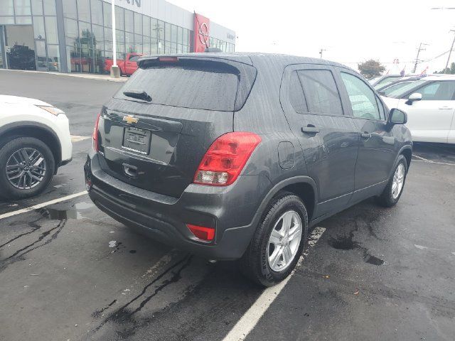 Used 2020 Chevrolet Trax LS w/ Tint and Cruise Package FWD image 4