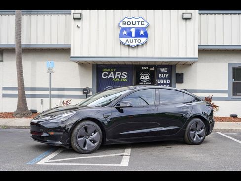 Used 2023 Tesla Model 3 Standard Range RWD image 1