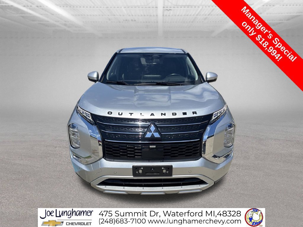Used 2023 Mitsubishi Outlander SE FWD image 8