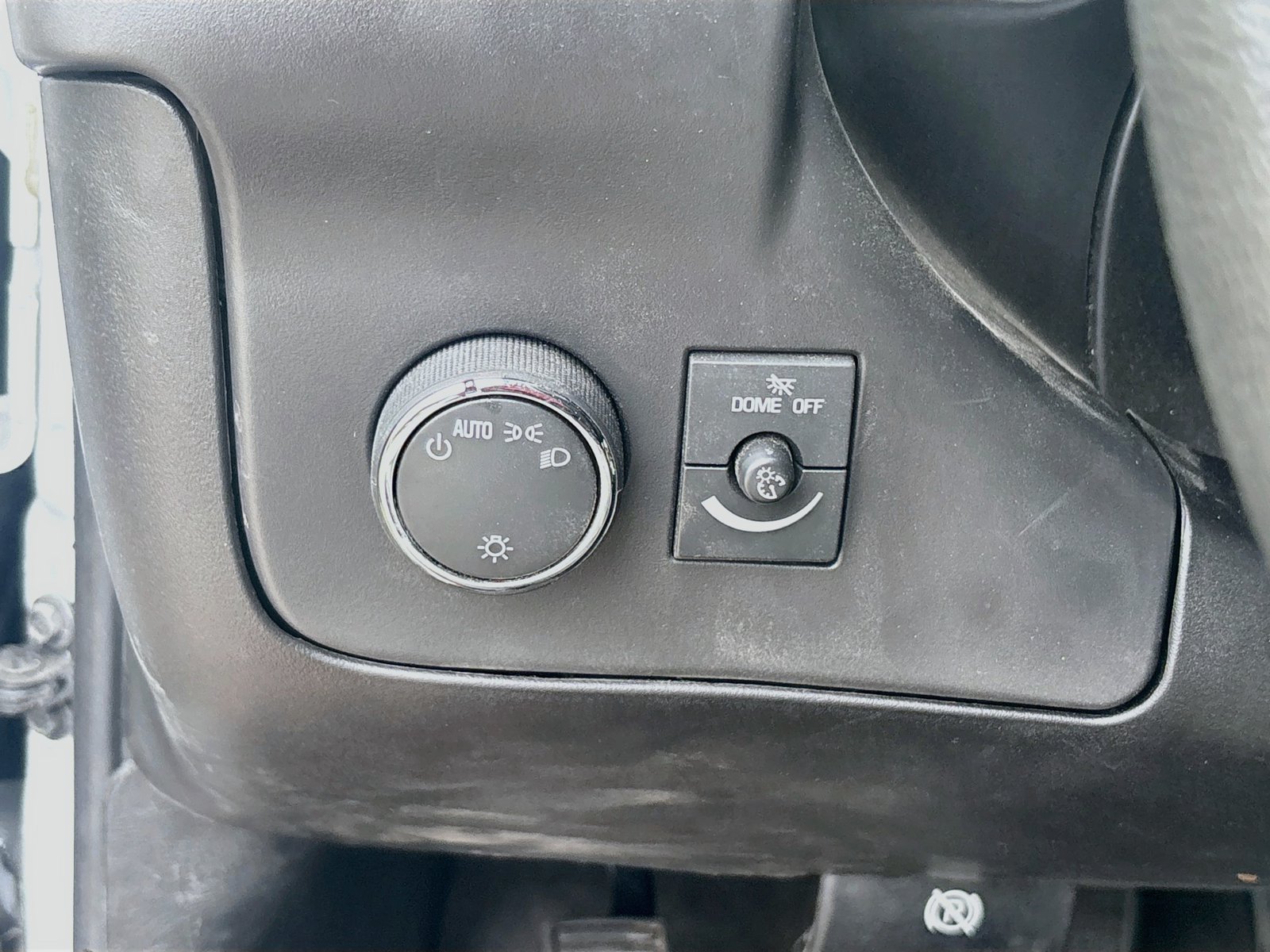 Used 2025 Chevrolet Express 2500 w/ Driver Convenience Package RWD image 10