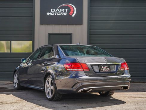 Used 2015 Mercedes-Benz E 250 BlueTEC 4MATIC Sedan image 5