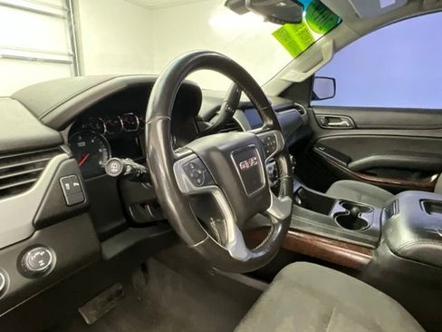 Used 2019 GMC Yukon SLE AWD/4WD image 17