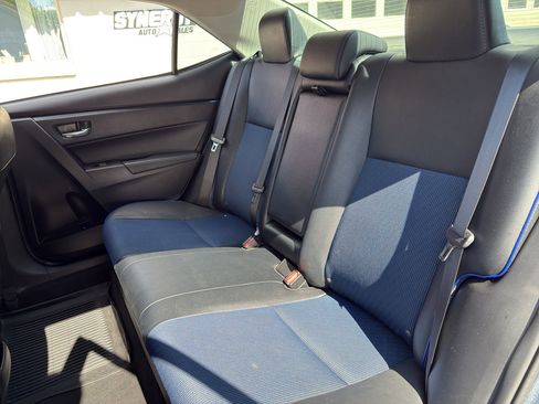Used 2018 Toyota Corolla SE FWD image 12