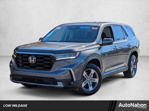 Certified 2025 Honda Pilot EX-L image 1