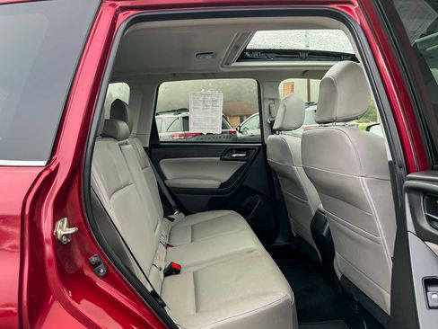 Used 2015 Subaru Forester 2.5i Limited AWD/4WD image 11