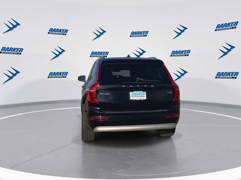 Used 2022 Volvo XC90 T6 Momentum w/ Climate Package image 7
