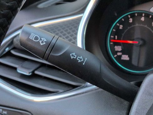 Used 2016 Chevrolet Malibu LT image 25