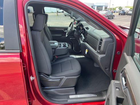 Used 2026 Chevrolet Silverado 1500 RST w/ RST Select Package AWD/4WD image 17