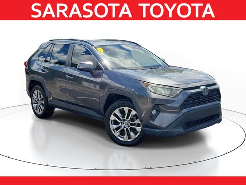 Used 2019 Toyota RAV4 XLE Premium FWD image 1