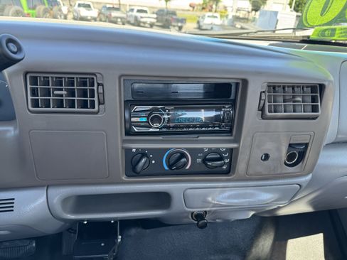 Used 2001 Ford F250 4x4 Regular Cab Super Duty image 14