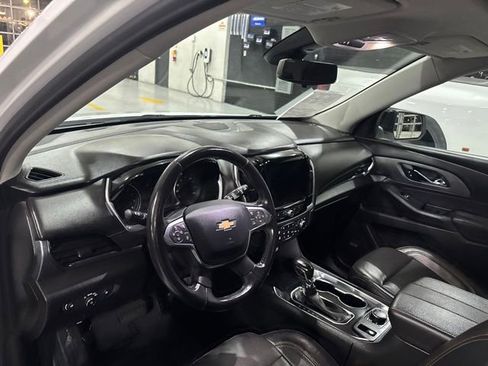 Used 2021 Chevrolet Traverse Premier w/ Redline Edition AWD/4WD image 11