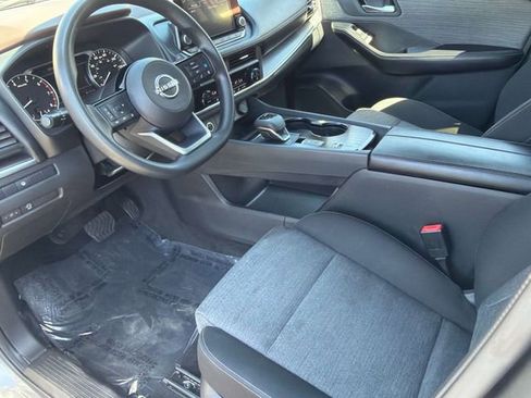 Certified 2023 Nissan Rogue SV FWD image 28