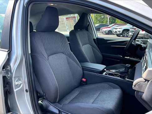 Used 2025 Toyota Camry LE FWD image 7