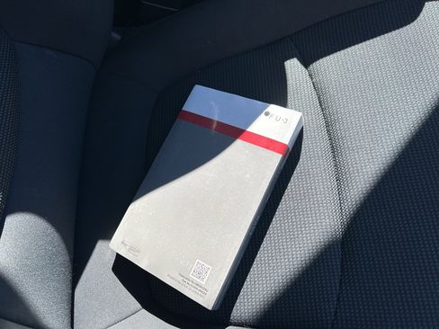 Used 2021 Toyota RAV4 LE image 41