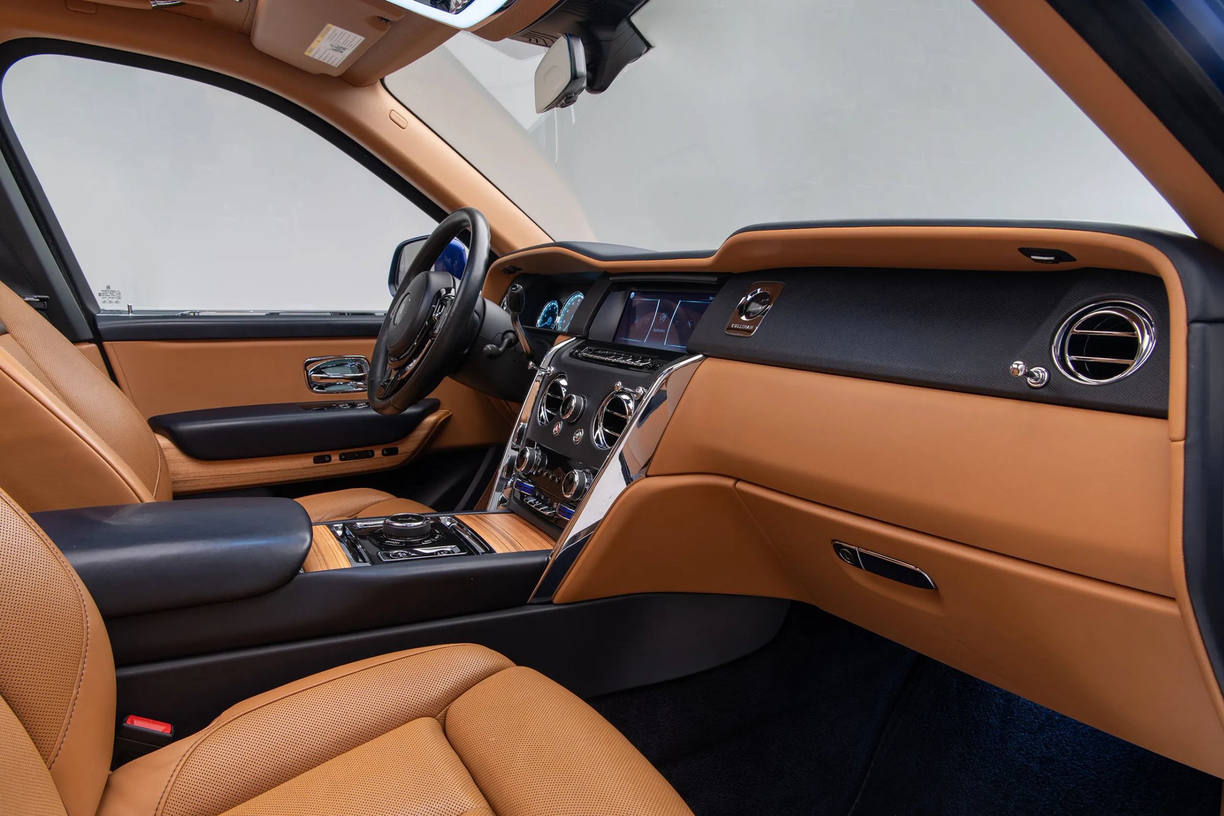 Used 2019 Rolls-Royce Cullinan AWD/4WD image 10