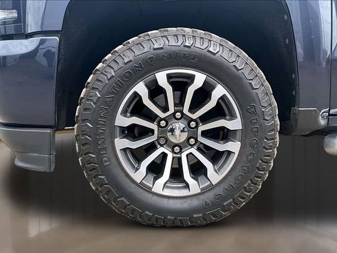 Used 2018 Chevrolet Silverado 1500 LTZ Z71 w/ Centennial Edition image 8