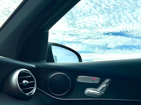 Certified 2022 Mercedes-Benz GLC 300 4MATIC image 13