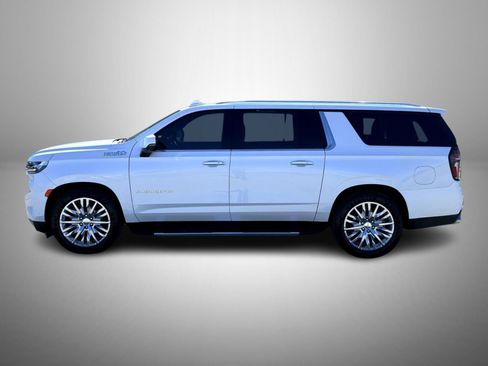 Used 2023 Chevrolet Suburban High Country w/ LPO, Illumination Package AWD/4WD image 8
