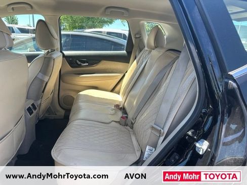Used 2017 Nissan Rogue S AWD/4WD image 9