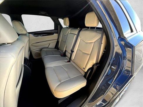 Used 2018 Cadillac XT5 FWD image 28