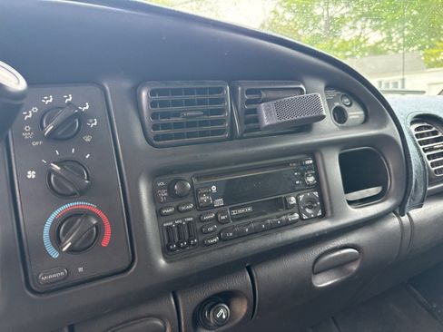 Used 2000 Dodge Ram 1500 Truck 4x4 Quad Cab image 13